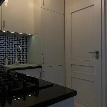 Apartment D7 *